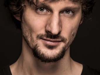 Philipp Bernhard